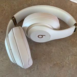 Authentic Wireless Beats headphones